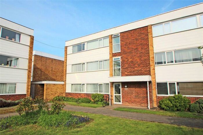 2 Bedroom Apartment To Rent In Chertsey, Surrey, KT16