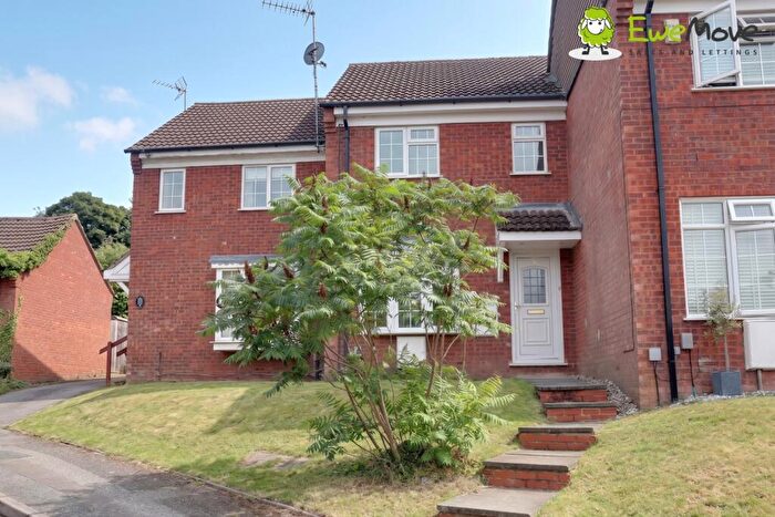 3 Bedroom Terraced House To Rent In Bowmans Way, Dunstable, LU6
