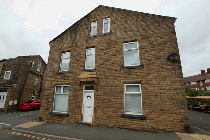 3 Bedroom Terraced House To Rent In Halifax Road, Todmorden, OL14