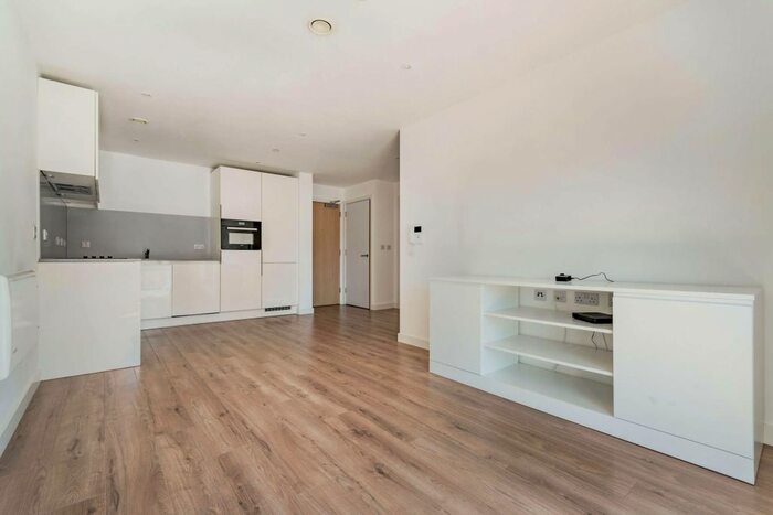 1 Bedroom Flat To Rent In The Lansdowne, Hagley Road, Birmingham, B16