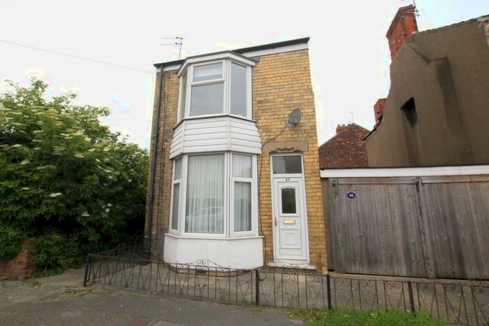 2 Bedroom Link Detached House To Rent In Delhi Street, Hull, HU9