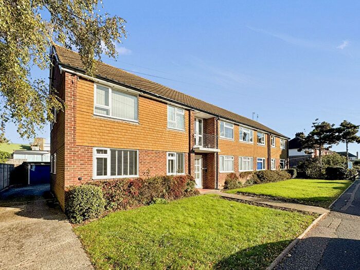 1 Bedroom Flat For Sale In Pavilion Road, Worthing, BN14