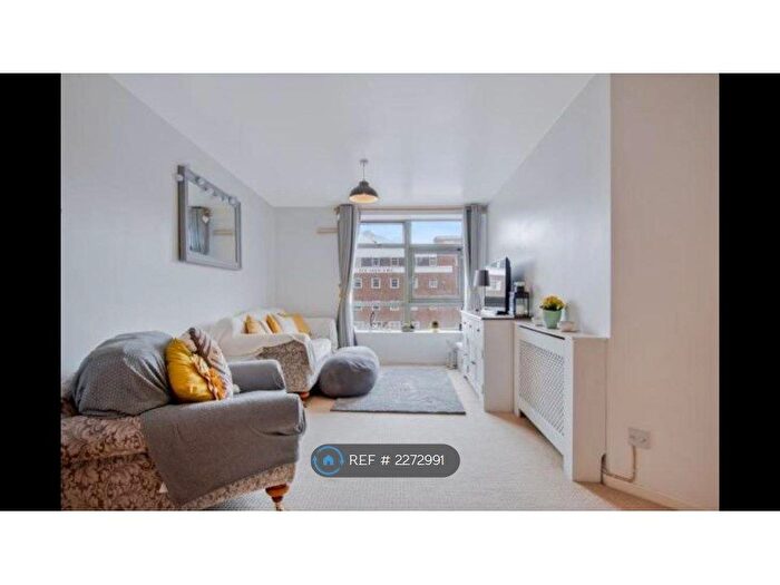 2 Bedroom Flat To Rent In City Heights, Birmingham, B4