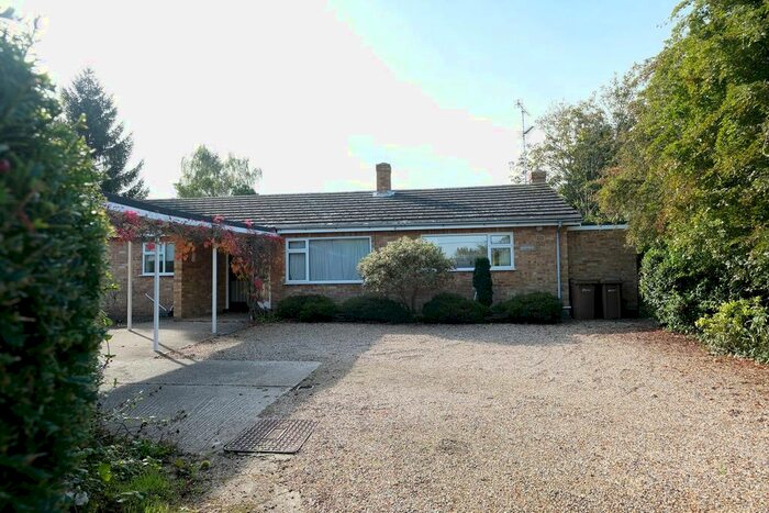 2 Bedroom Detached Bungalow To Rent In Main Road, Danbury CM3