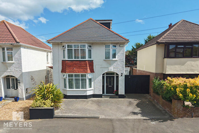 4 Bedroom Detached House For Sale In Danesbury Avenue, Bournemouth, BH6