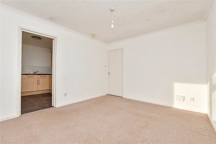 2 Bedroom Flat For Sale In Canterbury Road, Margate, Kent, CT9