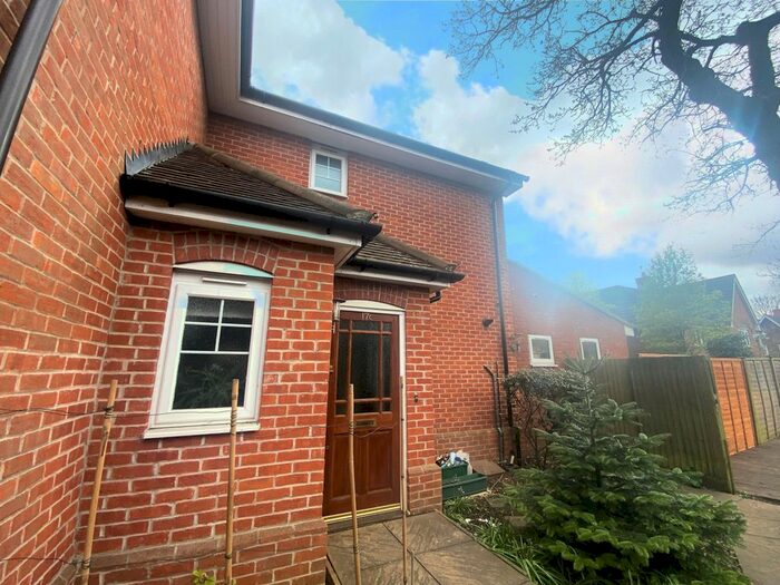 2 Bedroom Semi-Detached House To Rent In Parkside Road, Reading, RG30