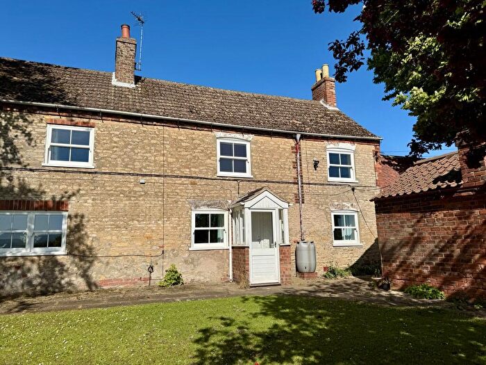 2 Bedroom Semi-Detached House To Rent In Northlands Road, Winterton, DN15