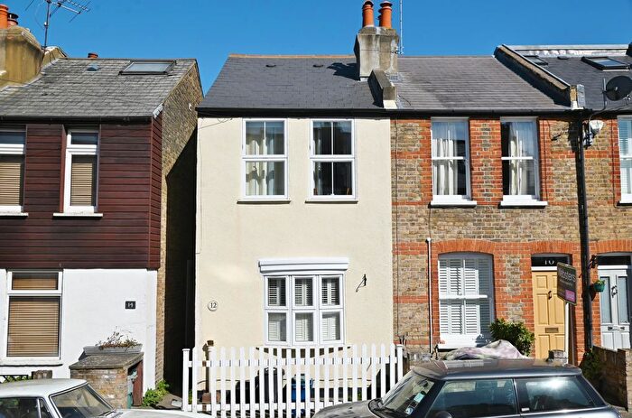 2 Bedroom End Terrace House For Sale In Norcutt Road, Twickenham, TW2