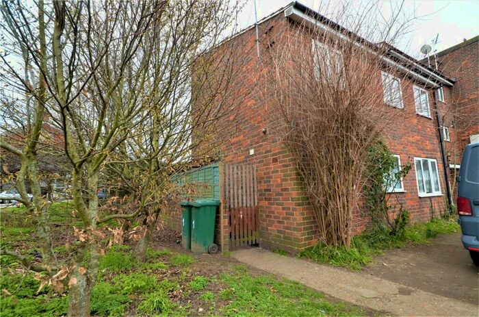 3 Bedroom End Of Terrace House To Rent In Surrey, RH6