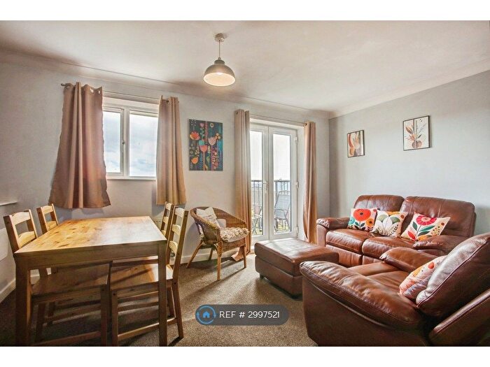 4 Bedroom Flat To Rent In Chillingham Road, Newcastle Upon Tyne, NE6