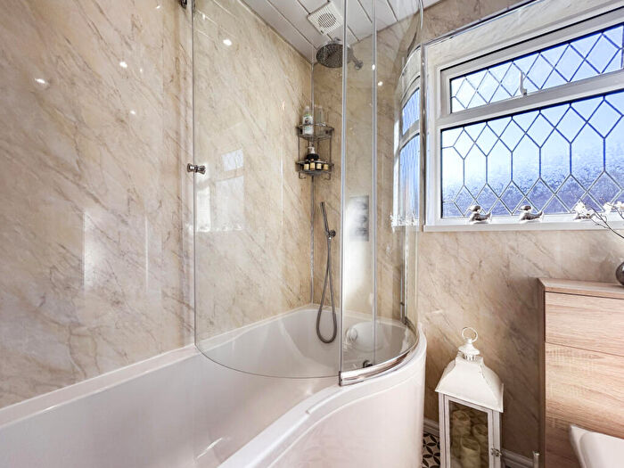 2 Bedroom Detached Bungalow For Sale In Bottesford, DN16