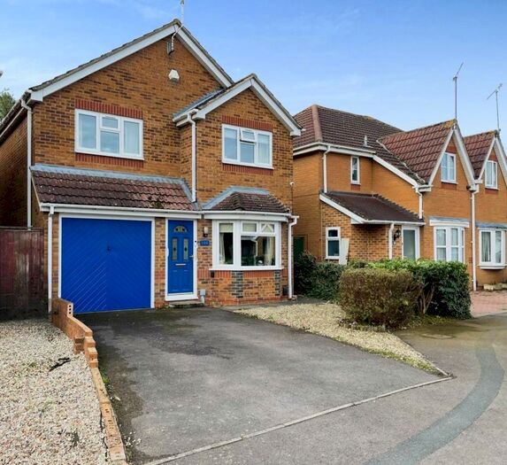 4 Bedroom houses for sale in Nythe, Swindon