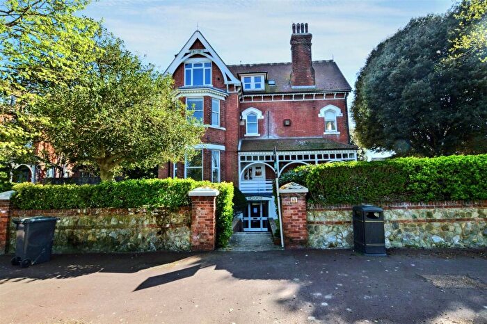 1 Bedroom Flat To Rent In Carlisle Road, Lower Meads, BN20