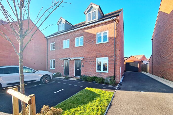 3 Bedroom Semi-Detached House To Rent In Westall Street, Shinfield, Reading, Berkshire, RG2