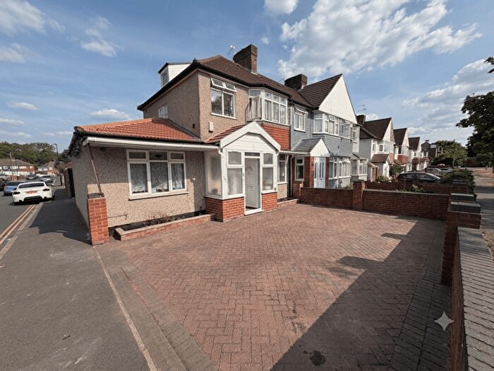 5 Bedroom End Terrace House To Rent In Feltham, TW14