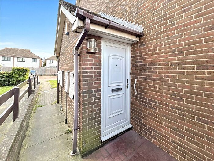 1 Bedroom End Of Terrace House For Sale In Warne Place, Westerham Drive, Sidcup, DA15