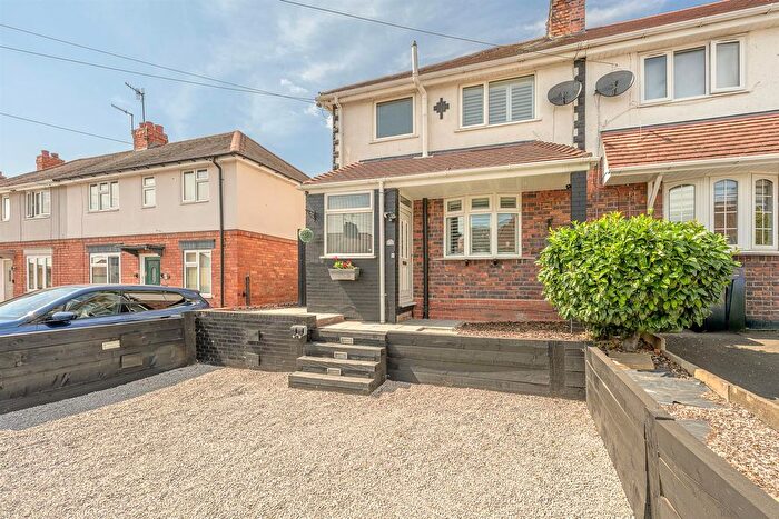 3 Bedroom Semi-Detached House For Sale In Church Road, Wordsley, DY8