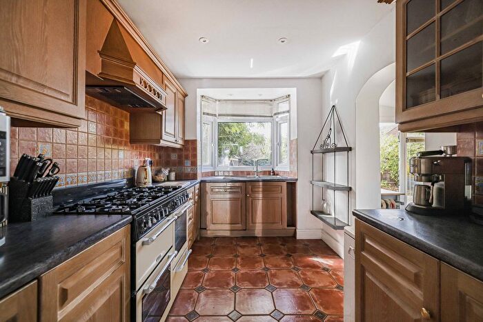 3 Bedroom End Terrace House For Sale In Oak Gardens, Croydon, CR0