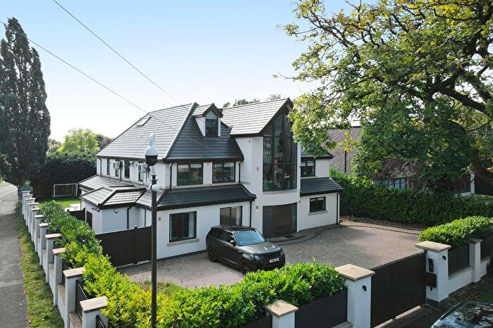 6 Bedroom Detached House For Sale In Stanhope Road, Bowdon, WA14