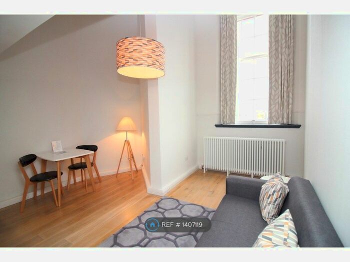 1 Bedroom Flat To Rent In Kingsford Residence, Edinburgh, EH7