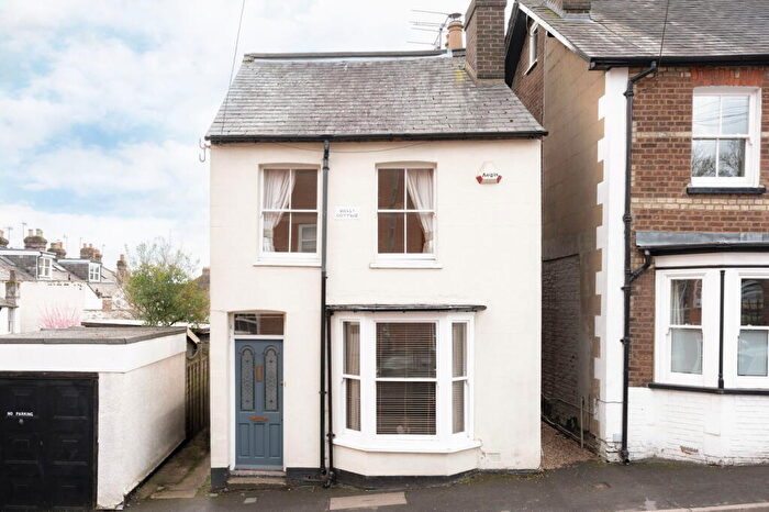 3 Bedroom Detached House For Sale In Cross Oak Road, Berkhamsted, Hertfordshire, HP4