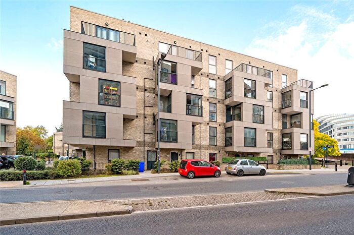 2 Bedroom Flat To Rent In - Pinner Road, Harrow, HA1