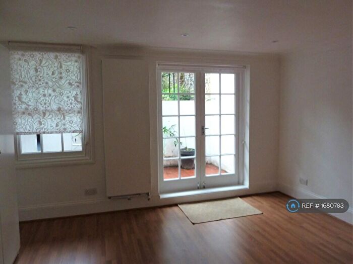 2 Bedroom Flat To Rent In Delancey Street, London, NW1