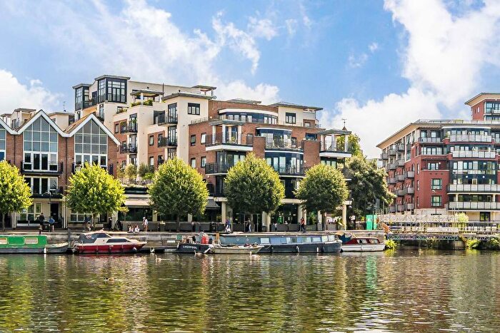 3 Bedroom Flat To Rent In Jerome Place, Kingston Upon Thames, KT1