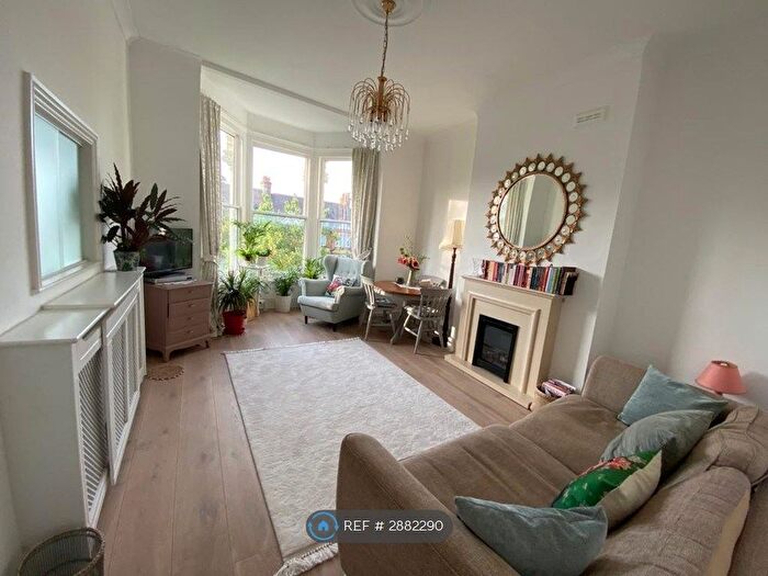 1 Bedroom Flat To Rent In Trinity Rise, London, SW2