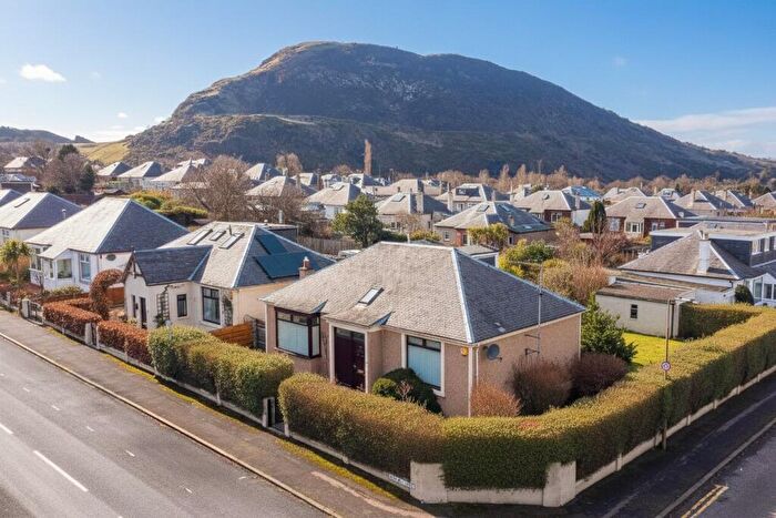 4 Bedroom Detached Bungalow For Sale In Kirkhill Gardens, Priestfield, Edinburgh, EH16