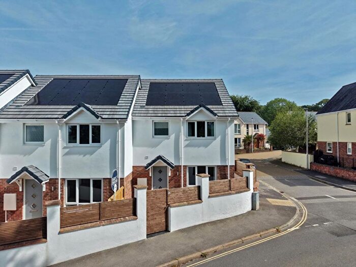 3 Bedroom End Terrace House For Sale In Cockhaven Road, Bishopsteignton, TQ14