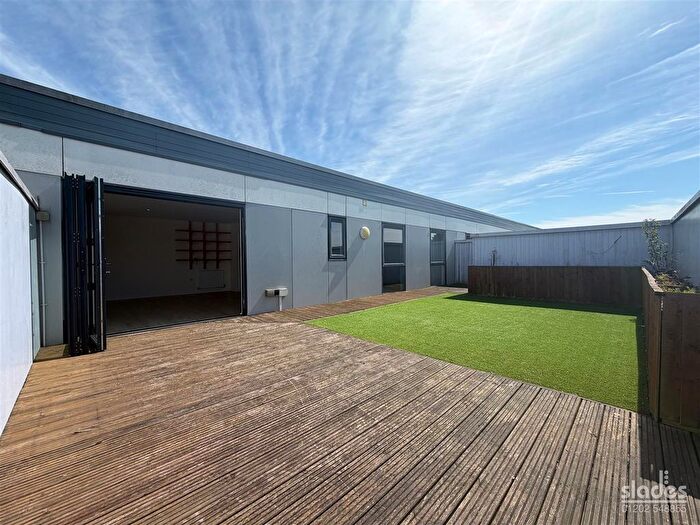 3 Bedroom Flat For Sale In Palmerston Rd, Boscombe, Bournemouth, BH1