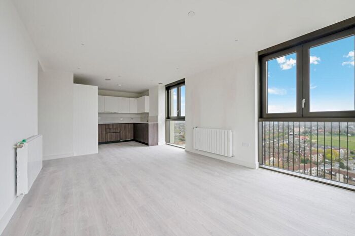 2 Bedroom Apartment For Sale In Menara Point, Twelve Trees, London, E16