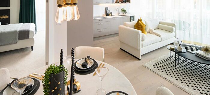 2 Bedroom Apartment For Sale In Royal Arsenal Riverside, Woolwich, London, SE18