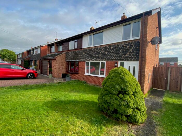 3 Bedroom House To Rent In Lightwood Road, Yoxall, DE13