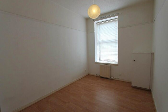 2 Bedroom Apartment To Rent In Springburn Road, Springburn, G21