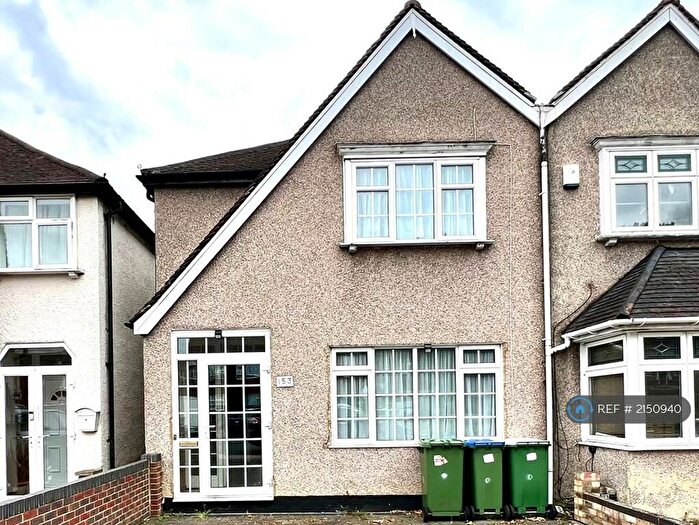 3 Bedroom Semi-Detached House To Rent In Woolwich Road, London, SE2