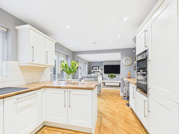 5 Bedroom Detached House For Sale In Charlton Court, Woodmansey, Beverley, HU17