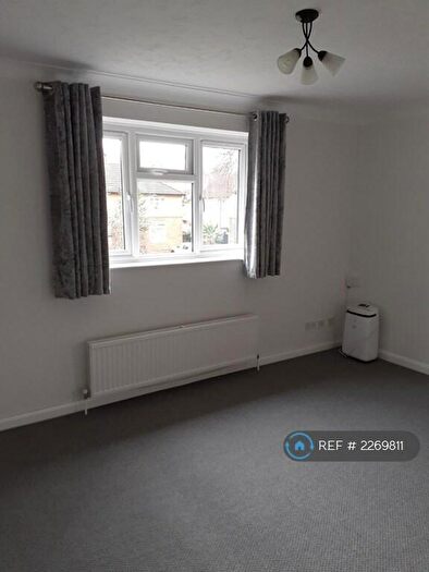 1 Bedroom Flat To Rent In Regents Court, Kettering, NN15