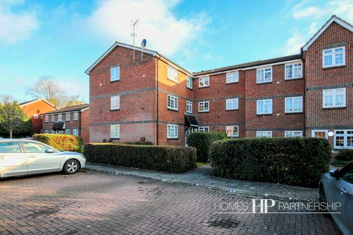 1 Bedroom Flat To Rent In Abbotsbury Court, Horsham, RH13