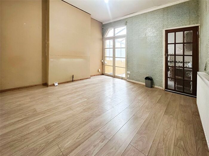 3 Bedroom Terraced House For Sale In St. Marks Road, Smethwick, West Midlands, B67