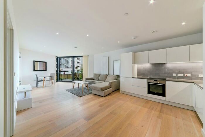 1 Bedroom Flat To Rent In Starboard Way, Royal Wharf, Royal Docks, London, E16