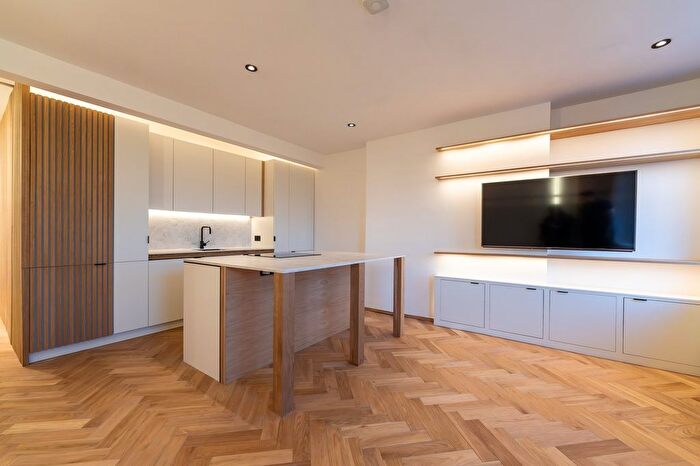 1 Bedroom Flat To Rent In Uxbridge Road, London, W12