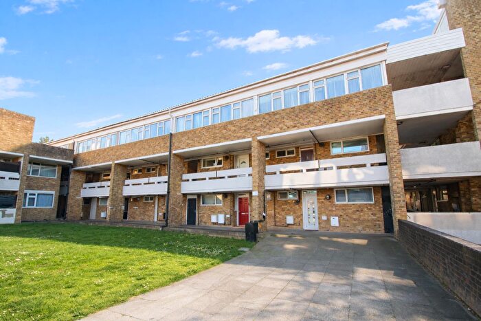 1 Bedroom Flat For Sale In Brockles Mead, Harlow, CM19