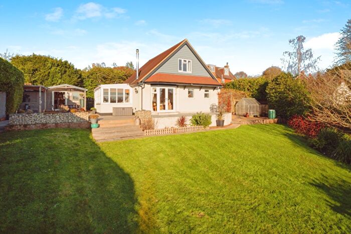2 Bedroom Detached House For Sale In Willingford Lane, Burwash Weald, Etchingham, East Sussex, TN19