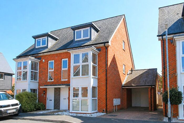 4 Bedroom Town House For Sale In Waterman Way, Wouldham, Rochester, ME1
