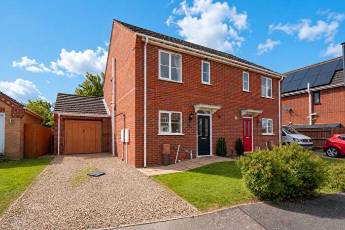 3 Bedroom Semi-Detached House For Sale In Bluebell Walk, Boston, Lincolnshire, PE21