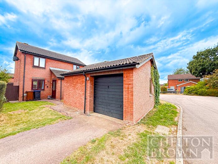 3 Bedroom Detached House For Sale In Banbury Close, Northampton, Northamptonshire, NN4