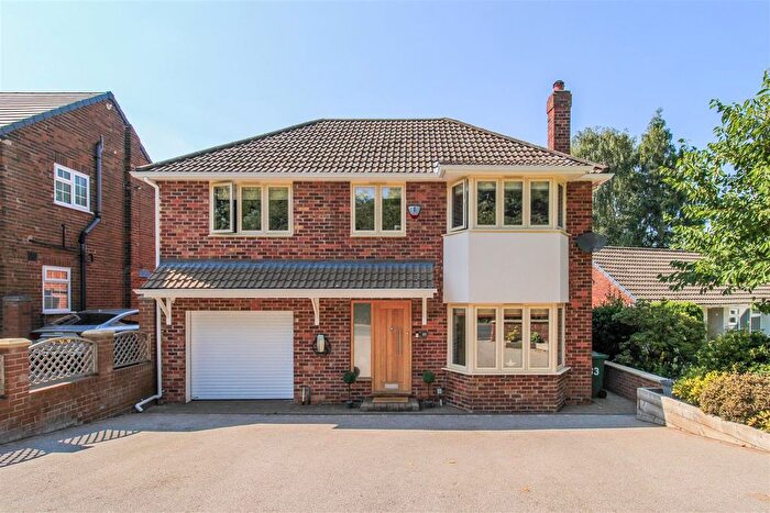 4 Bedroom Detached House For Sale In Pledwick Lane, Wakefield, WF2